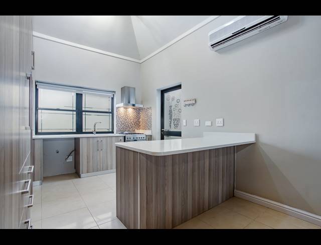 4 BEDROOM HOUSE RENTED IN PEARL VALLEY GOLF & COUNTRY ESTATE